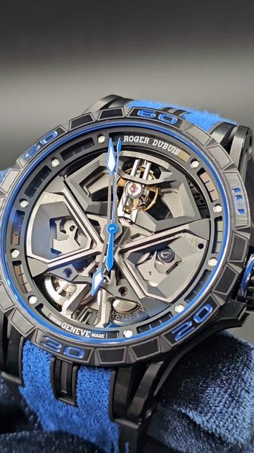 Roger Dubuis Excalibur Spider Monobalancier Huracan 45 mm RDDBEX0749 смотреть онлайн