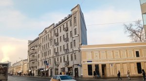 Прогулки по Москве. Плоски дом на Таганской и дом из двух домов