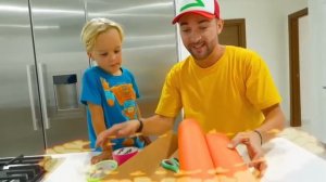 Крис становится пожарным и помогает друзьям!