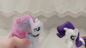 Пони на пляже Пони Искорка