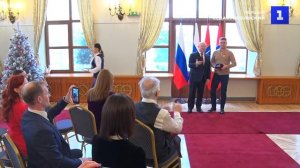 Развожаев поздравил артистов с профессиональным праздником