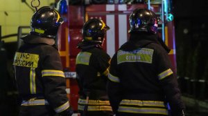 Огонь охватил 2 тыс. "квадратов" торгового центра в Иркутской области