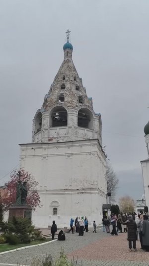 Калачи да пастила, как Коломна хороша!