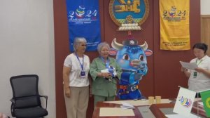 "АЛТАН САГ" СЭДХҮҮЛШЭДЭЙ УРИЛДААН."ТОЛОН" ҺОНИНОЙ АХАМАД РЕДАКТОР СЭСЭГ ТУМУРОВА ШАГНАЛ БАРЮУЛНА