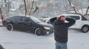 Ялта приходит в себя после мощного снегопада