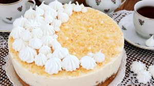 Праздничный торт «Тамерлан» с нежным суфле и фруктами. Авторский рецепт моего сына.