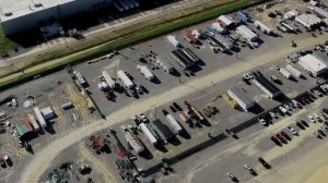 АвтоВАЗ 2026: ПРИБЫЛЬ на бумаге и ДОЛГ на 100 МИЛЛИАРДОВ — как это возможно?