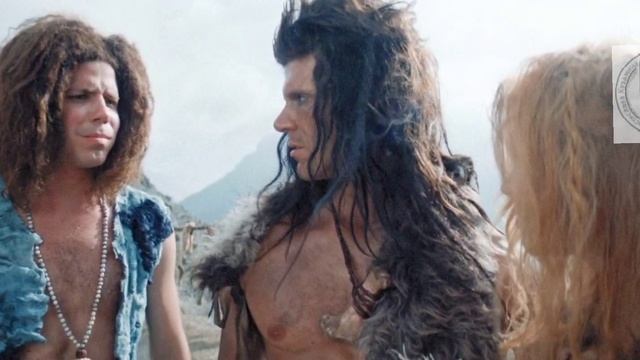 Это тебе! Люблю цветы. Ты чего пристаëшь к женщине? Люблю помогать! Хороший парень! Любит помогать! смотреть онлайн