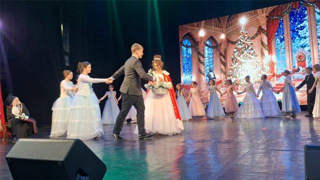 Соборная Рождественская ёлка 11 января 2026 года смотреть онлайн