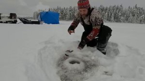 Подледная рыбалка. Что произойдёт если оставить палатку на льду замерзшего озера