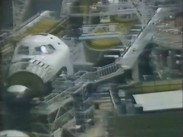 Космонавтика. Буран. Наземная отработка и испытания орбитального корабля МКС Буран смотреть онлайн