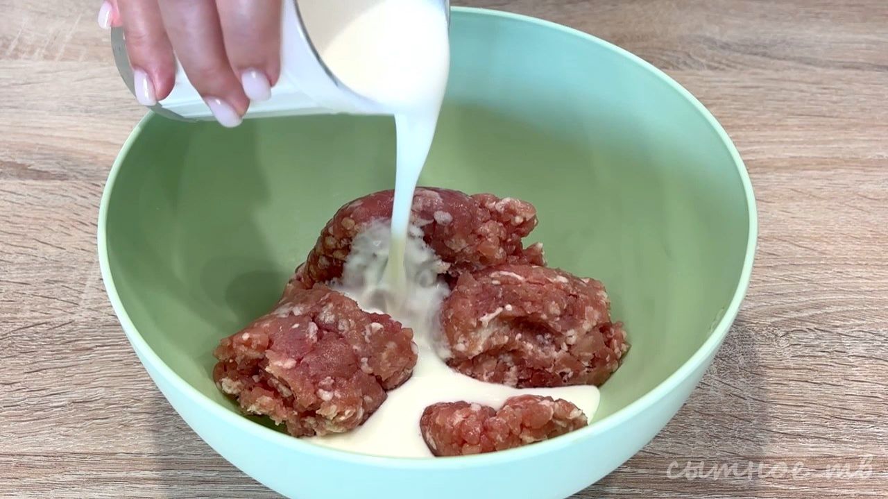 Беру стакан кефира и фарш! Вкусный завтрак или ужин готовлю 2 раза в неделю! Нежнейший смотреть онлайн