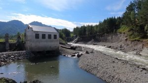 Чемальская ГЭС, Горный Алтай, слияние рек Чемал и Катунь