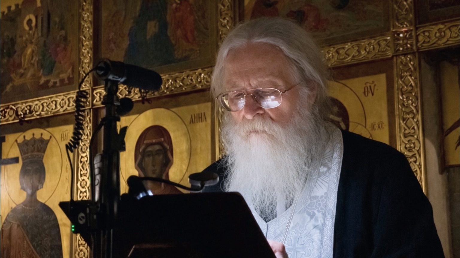 Цветник духовный̆. Пастырское служение и обязанности. Размышления на Всенощном бдении 17.01.2026 смотреть онлайн