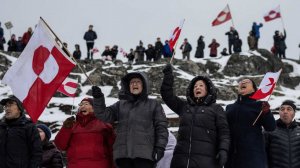 Жители столицы Гренландии вышли протестовать против захвата острова США