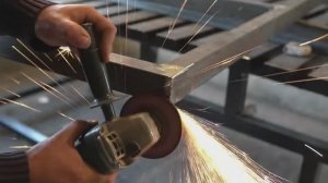 Изготовление стальной двери с заклепками по нашему.