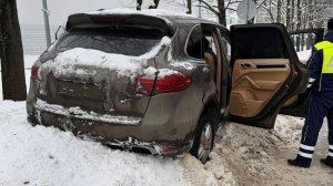 Полицейские открыли огонь по Porsche в подмосковной Балашихе