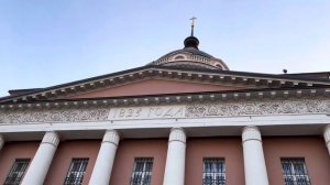 Храм Аполлона рядом с Кремлем