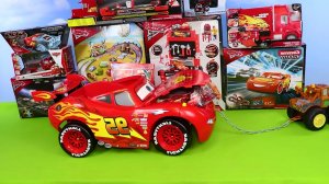Игрушечный набор Тачки! Молния Маккуин и Мэтр — Распаковка игрушек | Развивающее Видео для Детей