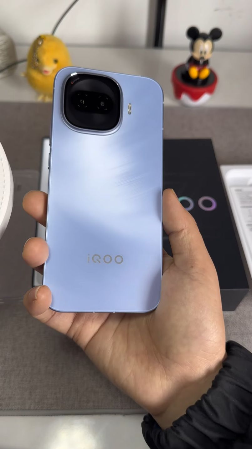Vivo iQOO Z11 Turbo - Заряженный аппарат из поднебесной покорит твое сердце💥#shorts #iQOOZ11Turbo смотреть онлайн