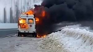 Машина скорой помощи подорвалась на мине в Херсонской области