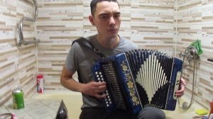 А у девчонок ветерок дует дует между ног! На гармони разбор.