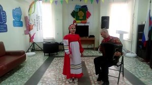 Харламова Ксения-Рус.нар. песня "Как во поле при дороге", рус. нар. песня "Комарики, комарочки, мои"