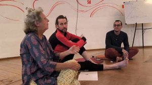 Диалог со старожилой в Ауровиле.