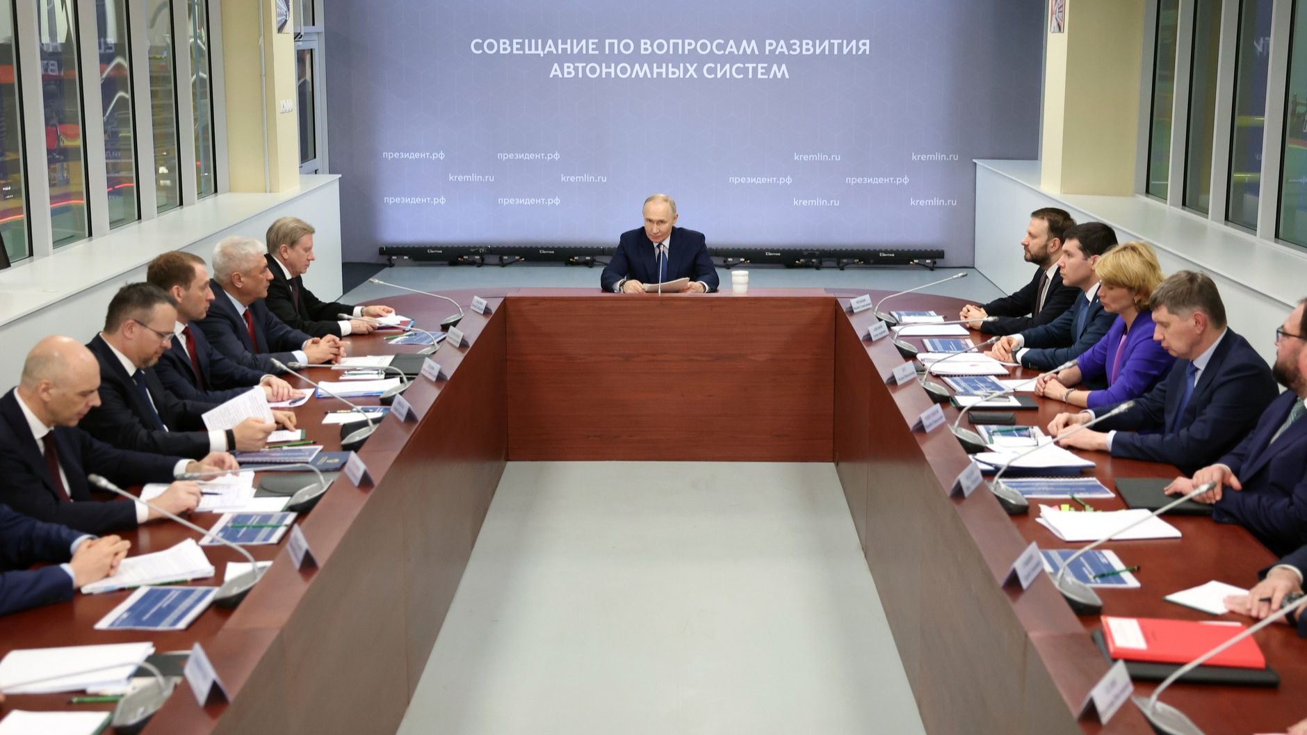 Владимир Путин провел совещание по вопросам развития автономных систем [ 2026 ] смотреть онлайн