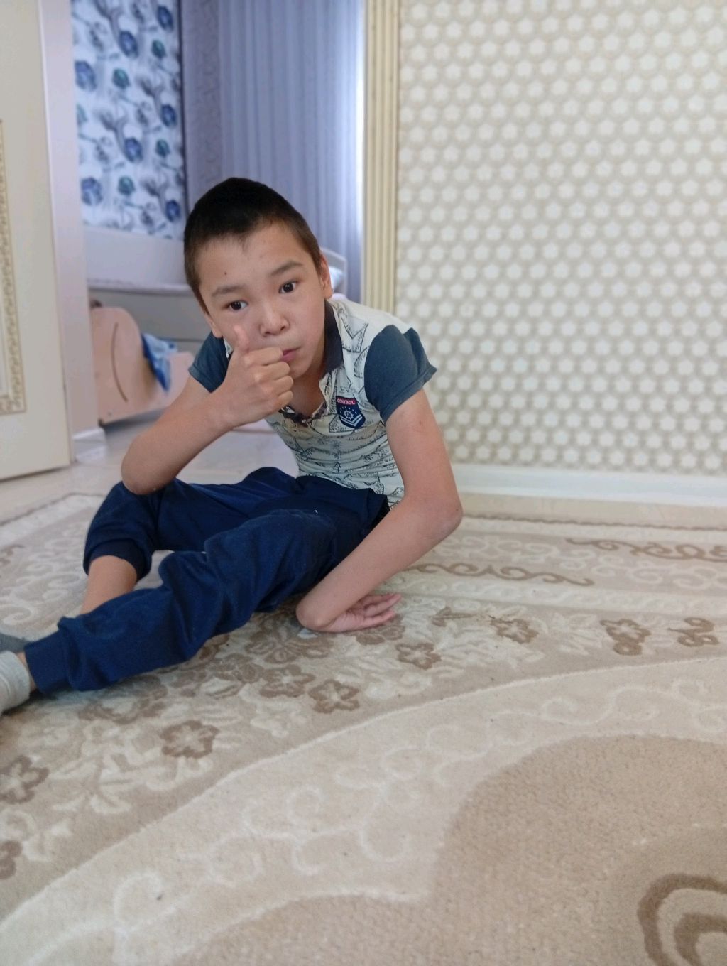 разговариваем с Азизой смотреть онлайн