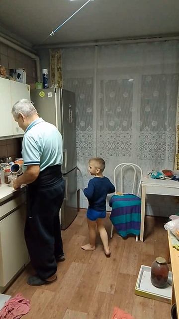 1000008932.mp4 смотреть онлайн