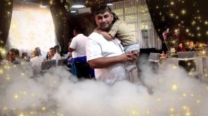 Красиво поют .