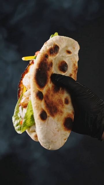 Ai Шаурма с креветками и курицей смотреть онлайн