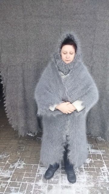 89507716355 Тёплый пуховый платок согреет вас в холодный вечера смотреть онлайн