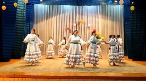 Ауыл ҡыҙҙары - шаян бейеү