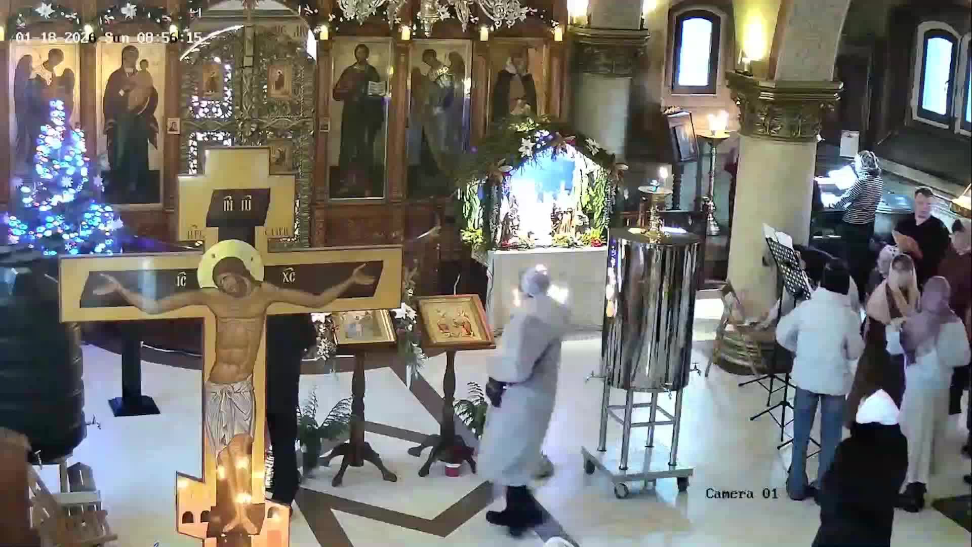 Божественная литургия. Навечерие Богоявления 18.01.2026 смотреть онлайн