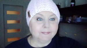 Хорошо бы сделать пластику,помолодеть лет на 10😃/собираюсь на прогулку.