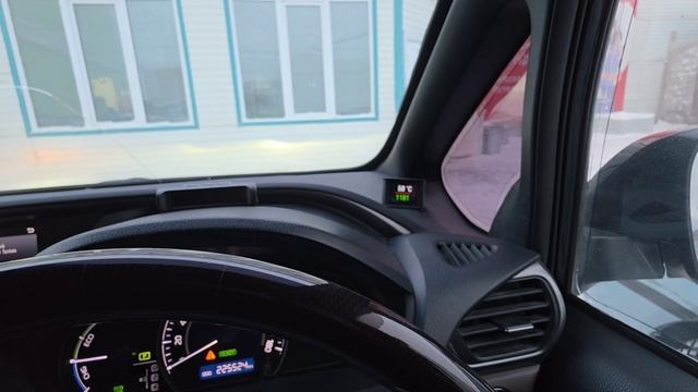 СТОИТ ЛИ БРАТЬ ГИБРИД В ЯКУТИЮ? на примере Toyota Esquire.  (3 зимы в ЯКУТСКЕ). смотреть онлайн