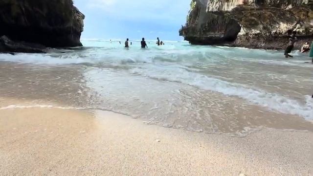 Беженец🇮🇩Бали. НЕДАЛЕКИЕ КОММЕНТАРИИ. ЗАКАТ С СИНДИ. смотреть онлайн