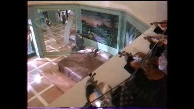 Фрагменты х/ф Поездка в Америку Реж. Д. Лэндис, 1988 г. смотреть онлайн