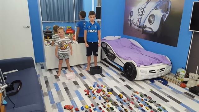 Мега коллекция Тачек и HotWheels смотреть онлайн