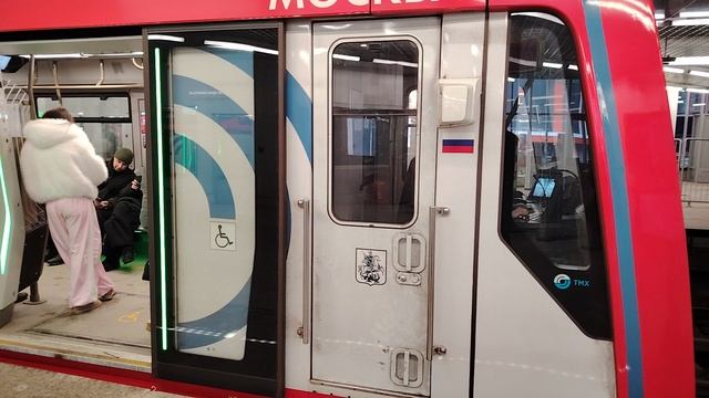 электропоезд а 81-775 .2 Москва 2024 и 81-717 Номерной, на станции Технопарк смотреть онлайн