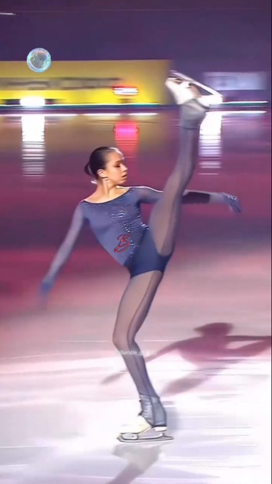 "Девочка на шаре", Автор эдита @tutberidze_girls_ us смотреть онлайн