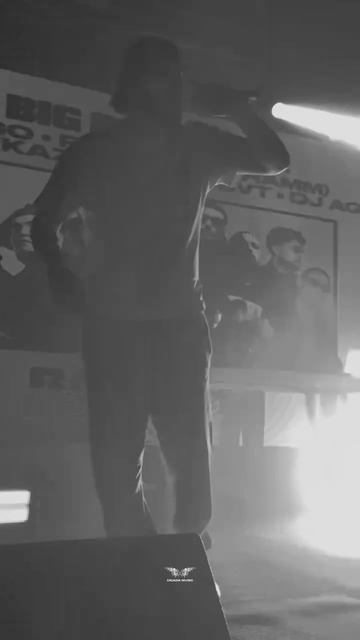 «Когда я понял, что я пою и люди поют вместе со мной…»💔 смотреть онлайн