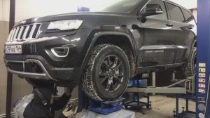 Диагностика подвески "Jeep Grand Cherokee WK2" на вибростенде