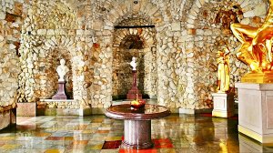 Гроты Большого каскада Петергофа