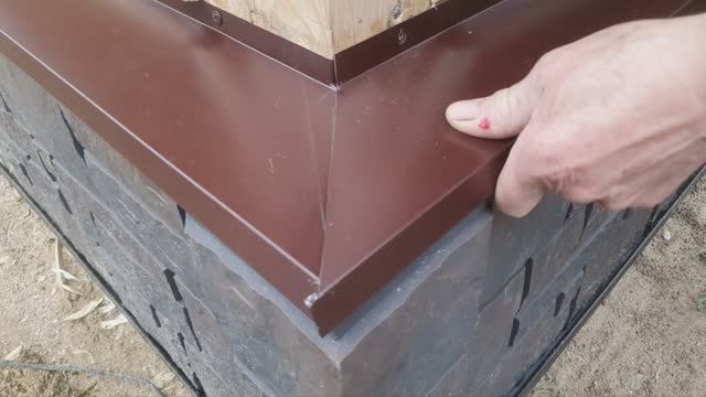 Чем закрыть цоколь фундамента на сваях и столбах, облицовка фасадными панелями и монтаж водоотливов смотреть онлайн