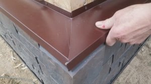 Чем закрыть цоколь фундамента на сваях и столбах, облицовка фасадными панелями и монтаж водоотливов