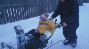 Один из дней на даче с внуком! ⛷️🍖🏚️☃️