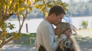 "НЕ МОГУ ПОВЕРИТЬ, ЧТО УЙДЁШЬ " Л.Пузикова-музыка и монтаж, стихи Е. Камышной, исп.  О. Гольченко